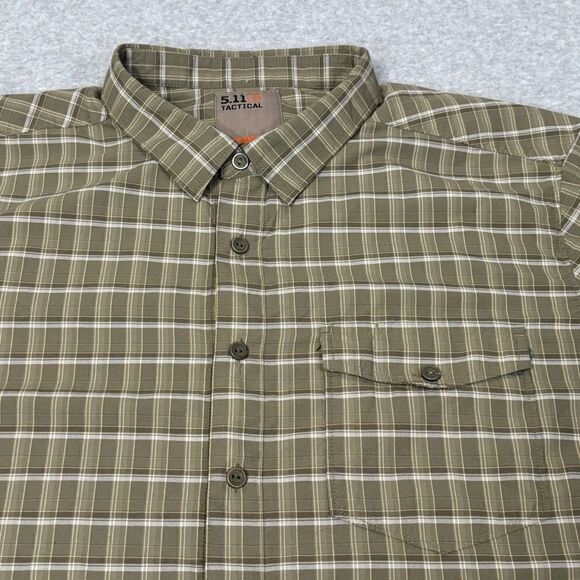 5.11 Tactical Mens Plaid Button Down Shirt Size Large Green White Short Sleeve - Picture 3 of 7